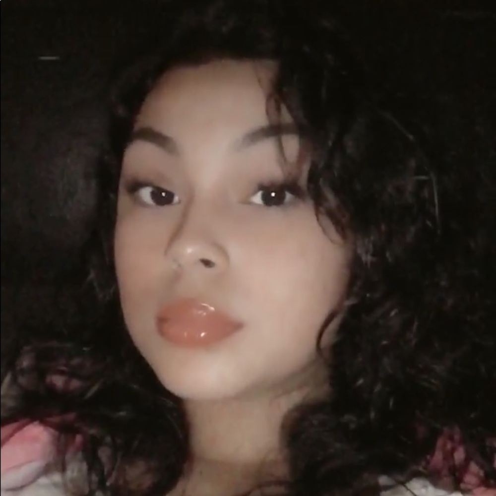 Meet your Posher, Jasmine